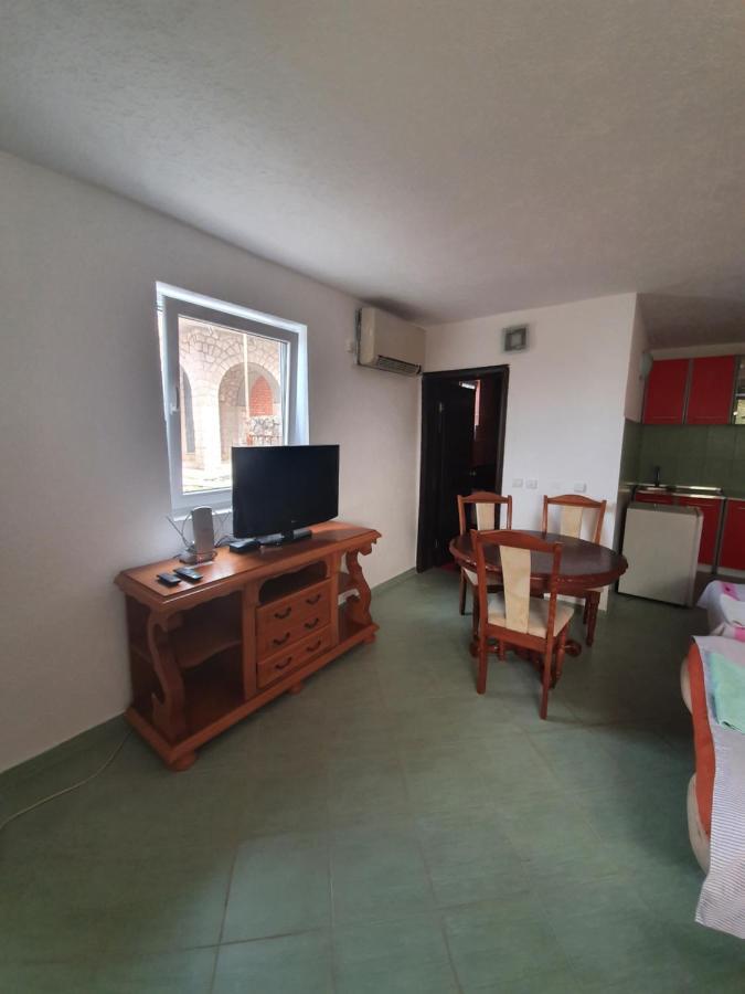 Leni Apartmani Dobre Vode Dobra Voda Buitenkant foto